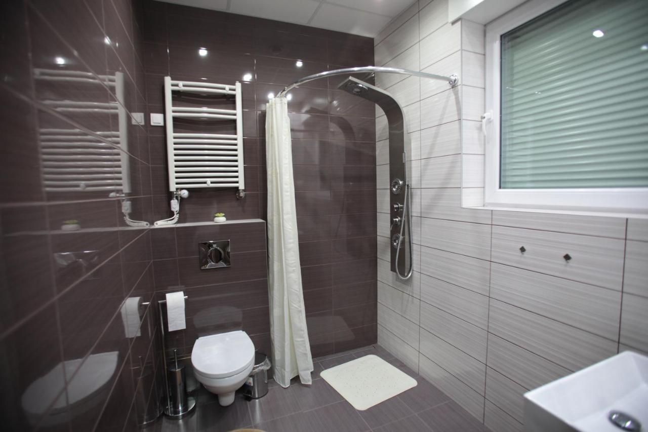Villa B&B Warsaw Luaran gambar