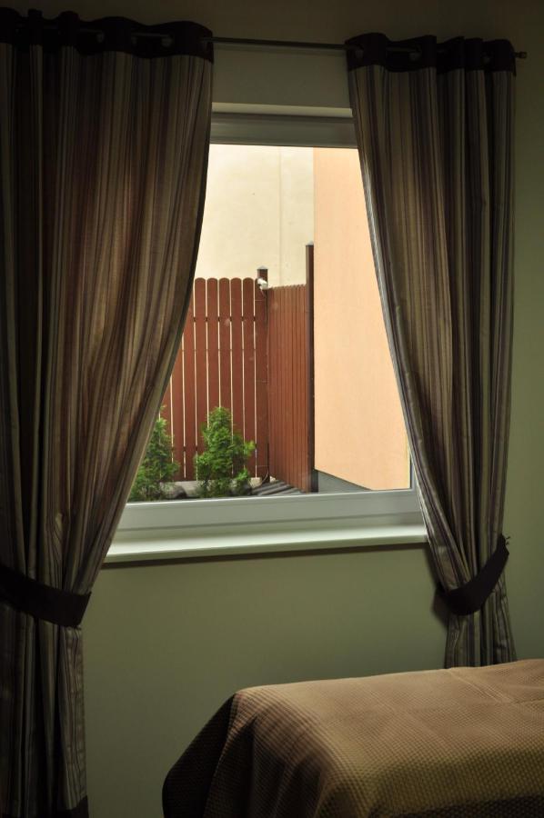 Villa B&B Warsaw Luaran gambar