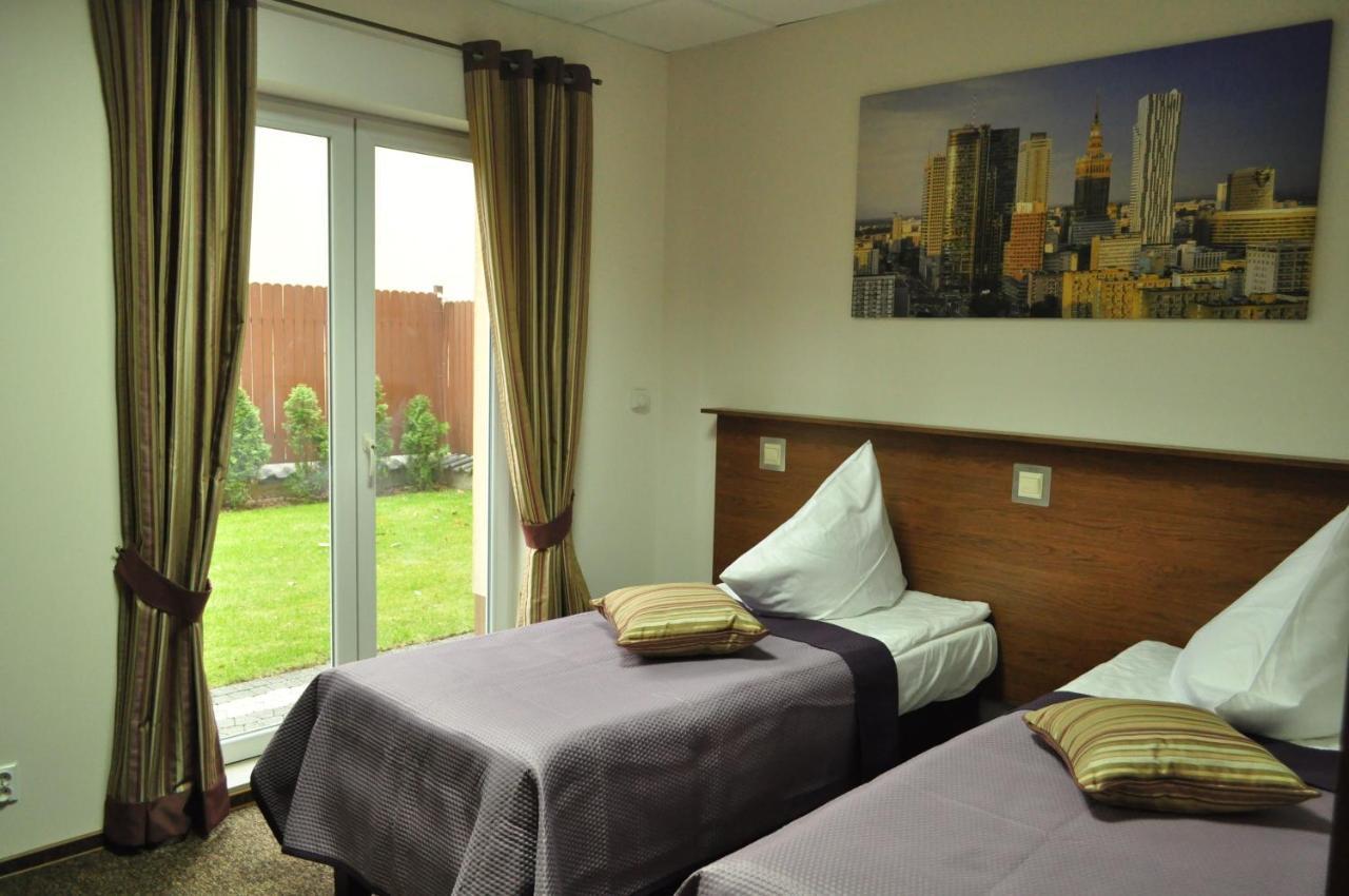 Villa B&B Warsaw Luaran gambar