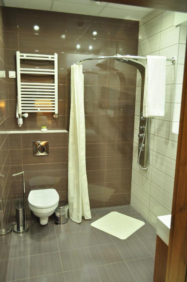 Villa B&B Warsaw Luaran gambar