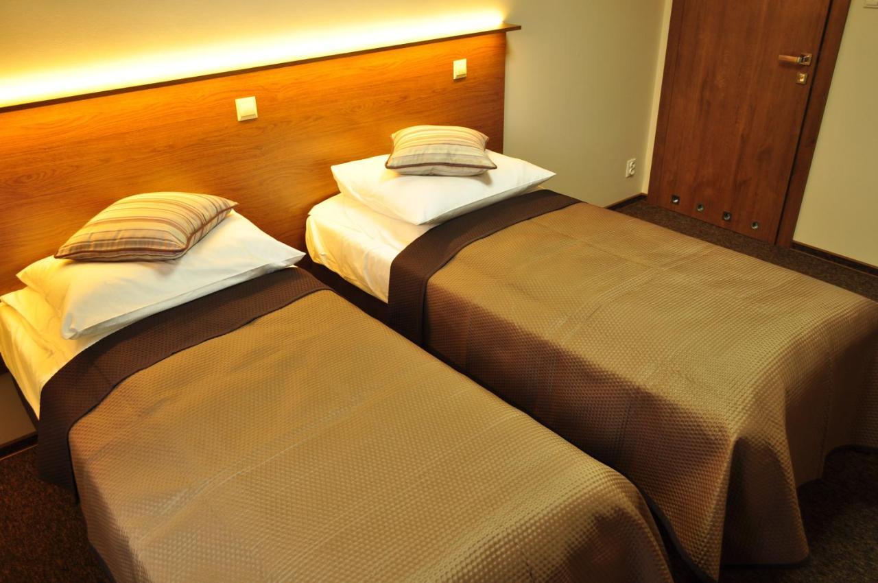 Villa B&B Warsaw Luaran gambar
