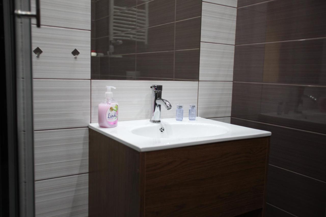 Villa B&B Warsaw Luaran gambar