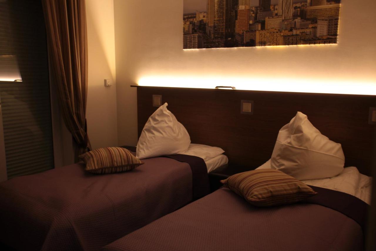 Villa B&B Warsaw Luaran gambar